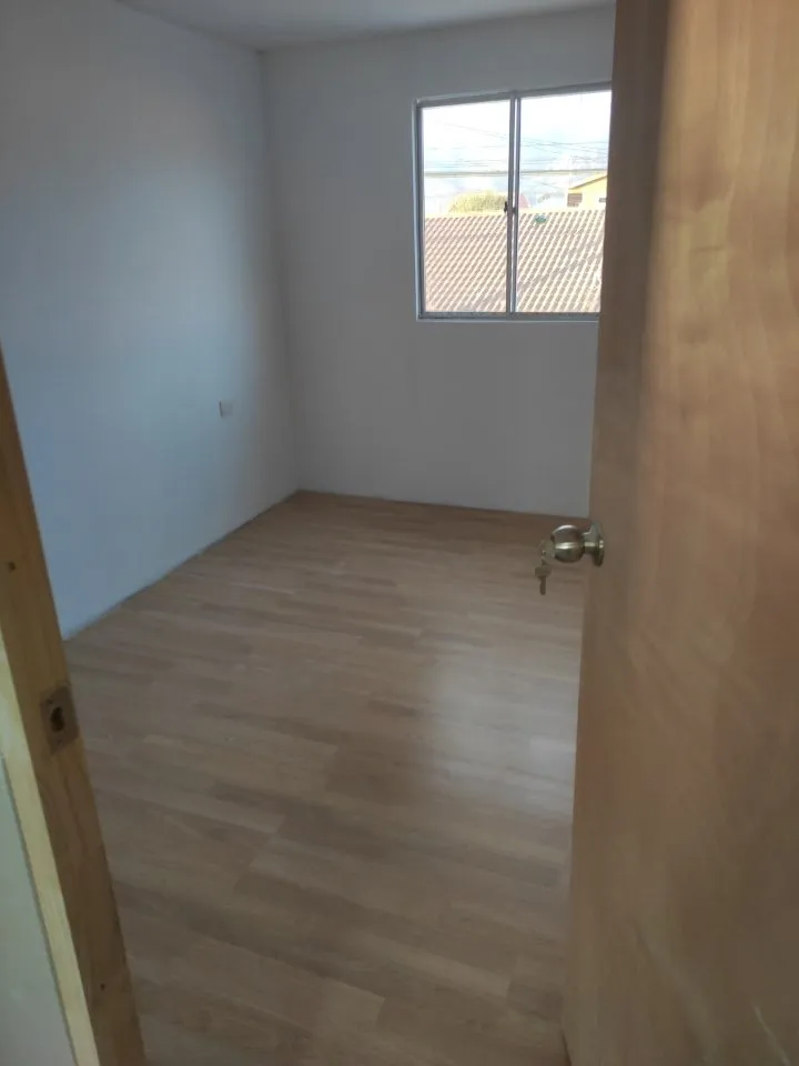 Habitación ampliada con piso flotante y muros terminados